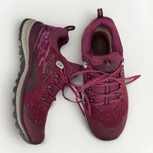 KEEN Berry Trail Hiking Shoes Women's US 7 Gorpcore Outdoor Knit thumbnail 1
