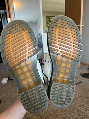 Dr. Martens s White Boots thumbnail 4