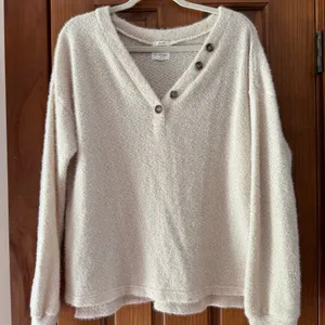 Blu Pepper Cozy Life Pullover Button Sweater Women’s Medium Ivory Cozy V Neck thumbnail 1