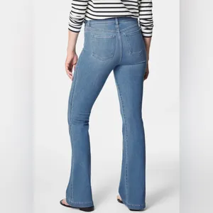 SPANX Everywear Flare Jeans in Authentic Blue Size XL 16 thumbnail 2