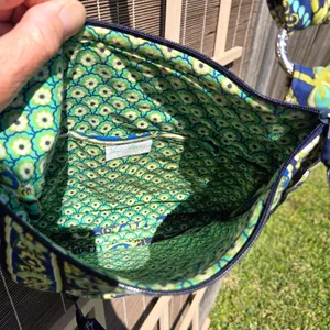 Vera Bradley Retired 2011 "Rhythm & Blues" Cross-Body Purse Large Hipster Zipper thumbnail 4