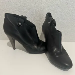 COACH Aliza Black Leather Ankle Boot Booties Size 8 thumbnail 2