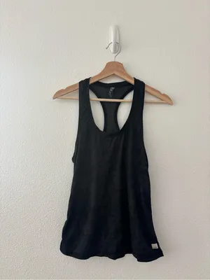 Vuori lux tank top in camo thumbnail 3