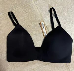 SKIMS NWT  Wireless Form Lightly Lined Bra thumbnail 3