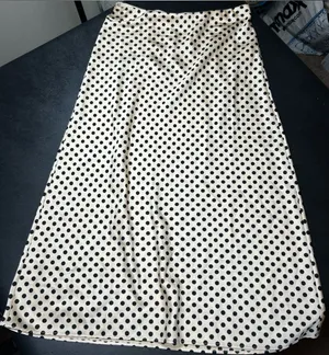 J. Crew Size XS Pull On Cream & Black Polka Dot Satin Midi Skirt thumbnail 1