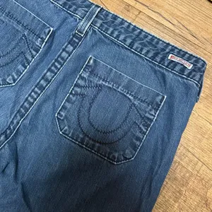 True Religion Vintage Y2K Cropped Flare Patch Pocket Jeans Size 32 Medium Wash thumbnail 6