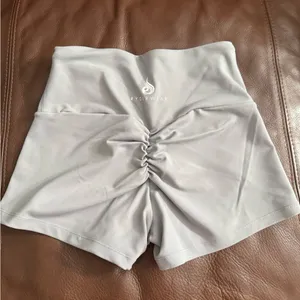Ryderwear booty scrunch shorts! thumbnail 2