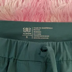 Albion Fit Jetsetter Joggers Womens Small Gold Ankle Zip Pants Green‎ # 124780 thumbnail 3