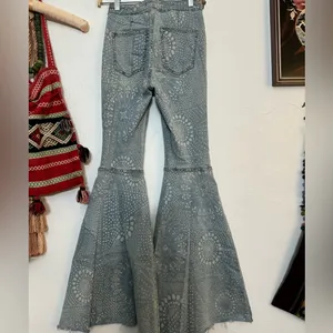 FREE PEOPLE FLOAT ON BELL BOTTOMS SZ 26 light blue batik print EUC thumbnail 5