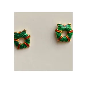 Cloisonne Style Enameled Christmas Holiday Wreath Earrings - Vintage thumbnail 2