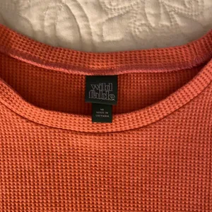 Wild Fable Cropped‎ t-shirt size medium thumbnail 2