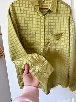 Green Button Down Size M thumbnail 2