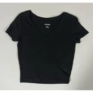 Wild Fable Black Solid Short Sleeve V-Neck Shirt Top Blouse Tee Size XS 🖤 thumbnail 2