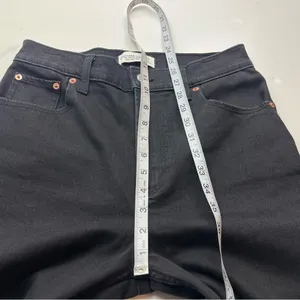 Abercrombie & Fitch 90s Straight Ultra High Rise 29 / 8 Regular Black Denim Jean thumbnail 6