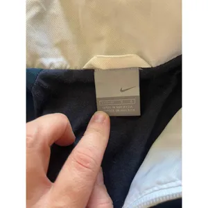 Women's Nike zip up navy jacket‎ size 10/12 thumbnail 2