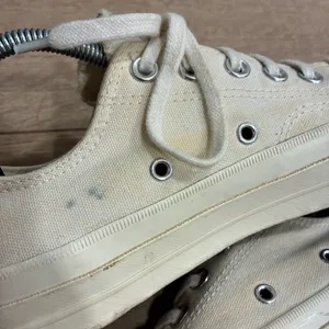 Converse x Comme Des Garcons PLAY Cream Low Top Sneakers Size 5 Men’s/Women’s 7 thumbnail 8