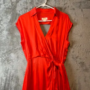 Anthropologie Maeve Open Back Satin Wrap Midi Dress Orange Size Small Summer‎ thumbnail 2