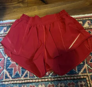 Lululemon Hotty Hot Shorts 2.5" Low-Rise thumbnail 1