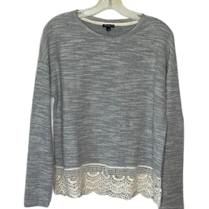 Hannah Top With Lace Trim‎ Gray thumbnail 3