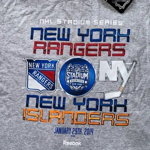 Reebok Retro 2014 New York Rangers vs Islanders Stadium Series Gray T-shirt Size Medium thumbnail 3