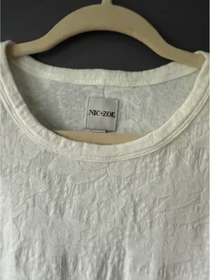 NIC+ZOE White Long Sleeve Textured Floral Top Large thumbnail 3