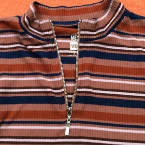 Me to We long sleeve shirt. Size M. thumbnail 4