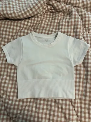 Aerie offline top thumbnail 2