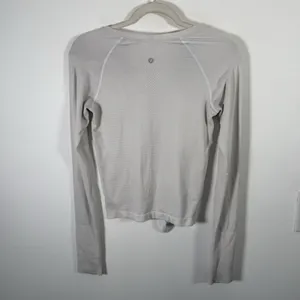 Lululemon Swiftly Tech 2.0 Long Sleeve Shirt White Race Length Gym Womens‎ 6 thumbnail 5