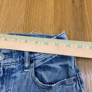 Abercrombie & Fitch Curve Love 90s Straight Ultra High Rise Jeans Blue 26 2R‎ thumbnail 2