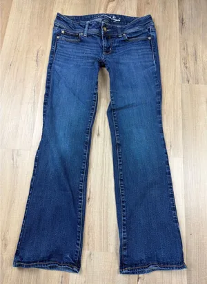 American Eagle Slim Boot‎ Jeans Womens 8 Short Dark Wash Stretch Denim Low Rise thumbnail 1