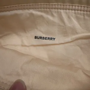 Burberry Goddess Beige Tan Drawstring Pouch Dust Bag Travel Makeup Accessory thumbnail 5