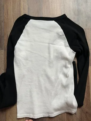 White thumbnail 3