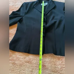 Free with purchase 🛍️Vintage “Jessica Howard “black jacket thumbnail 7