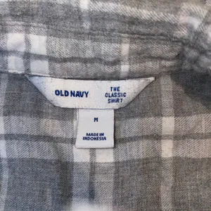 Old Navy Shirt Womens Medium Grey White Plaid Flannel Cotton Button Up thumbnail 5