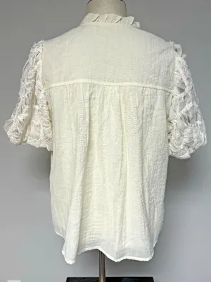 Listicle Textured Shaggy Fringed Puff Sleeve Blouse thumbnail 4