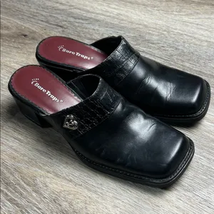 BareTraps Black Leather “Coupe” Slip-On Shoes Size 7.5 Medium thumbnail 1