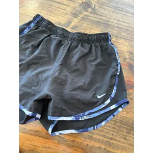 Nike Women's Dri-FIT Running Workout Shorts - Size Medium Black & Blue thumbnail 2