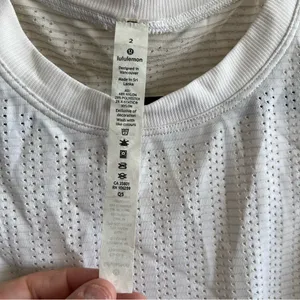 Lululemon Women’s Train‎ To Be Stripe White Tank Top Size 2 thumbnail 2