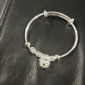 Elegant adjustable Silver Charm Bracelet NWOT thumbnail 5
