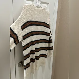 American Eagle Oversized
Dreamspun V-neck
Sweater size Small thumbnail 11
