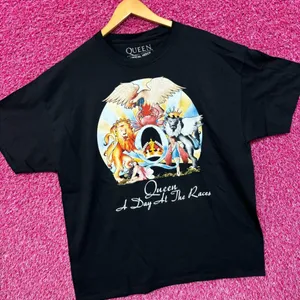 Queen A Day at the Races Album Cover Art Pop Rock Tee XL thumbnail 3