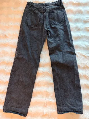 Abercrombie and Fitch the loose high rise black jeans thumbnail 3