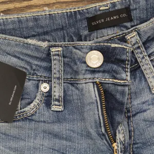 Silver Jeans Co. Mid Rise Curvy Fit Capri Jeans Luxe Stretch Indigo Blue 25x23 thumbnail 5