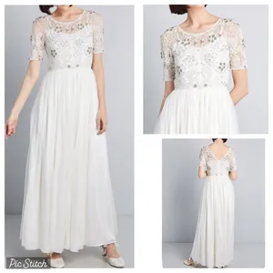 Stunning ModCloth Everlasting Romance Wedding Gown! thumbnail 2