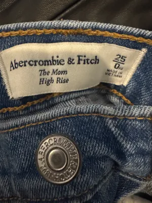 Abercrombie The Mom High-Rise Jeans thumbnail 2