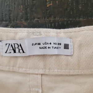 Zara High Waisted Denim Twill Shorts Womens Size 4 Ivory Off White 4" Inseam thumbnail 7