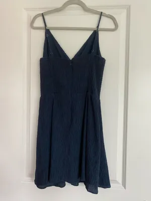 Abercrombie front-twist dress size M thumbnail 3