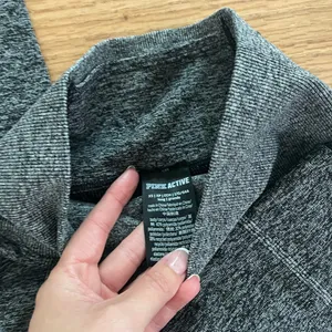 Victoria’s Secret Leggings thumbnail 3