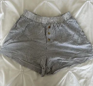 Urban Outfitters Striped Elastic-Waist Women’s Shorts - Navy/White thumbnail 1