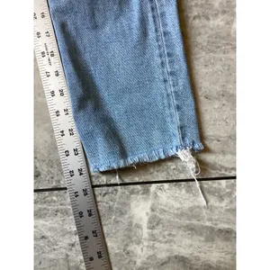 Madewell The Perfect Vintage Jean Light Wash Distressed Raw Hem 23P MC494 thumbnail 4